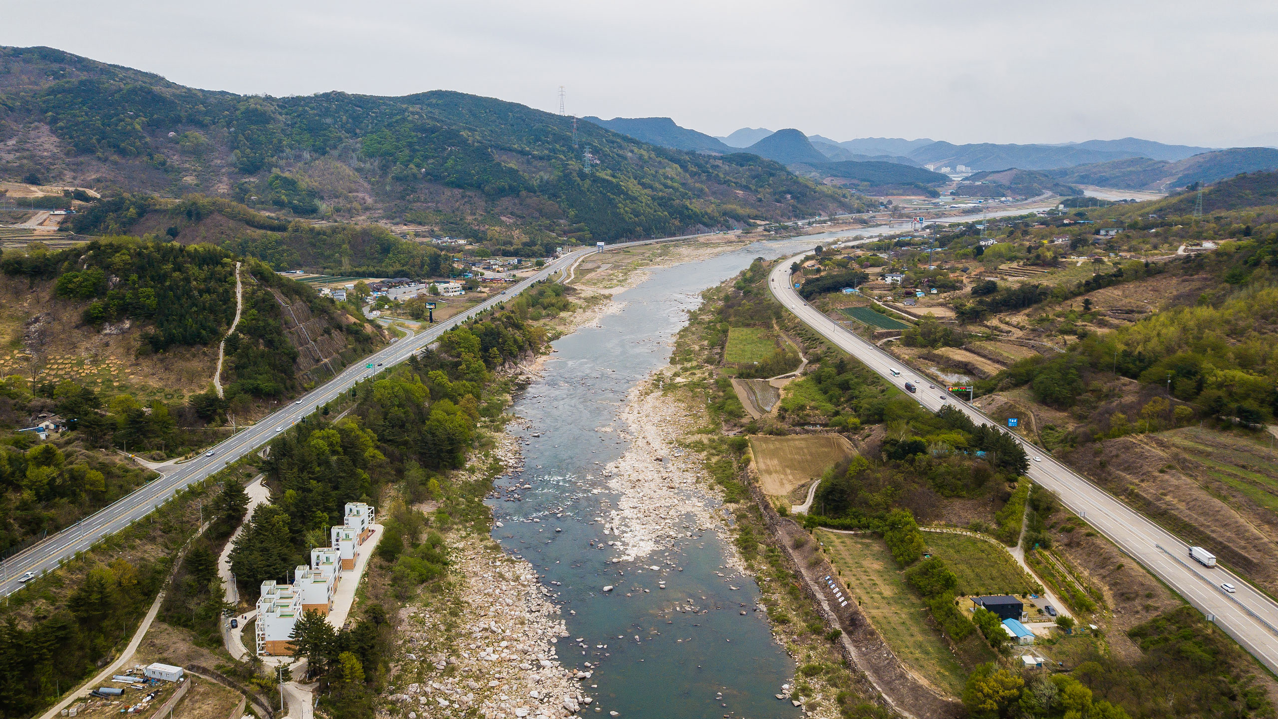 산청 풀잎하우스
